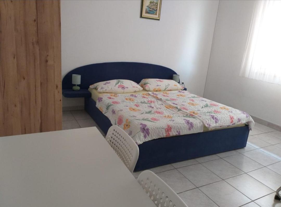 Beach Apartments Nemira Omiš Dış mekan fotoğraf
